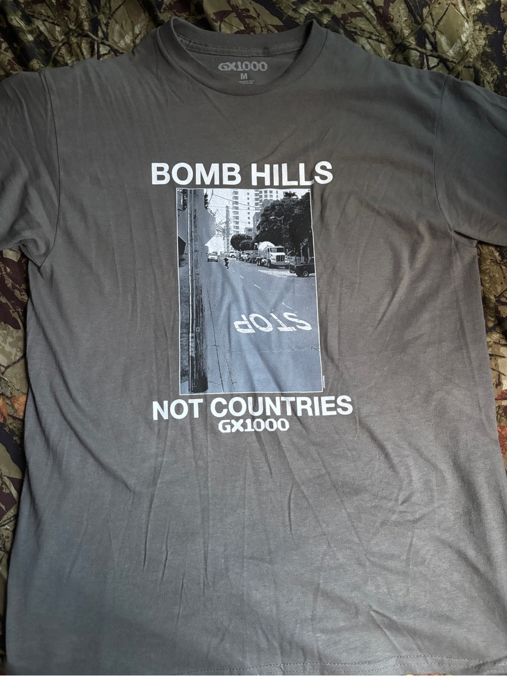 GX1000 Men's Gray 'Bomb Hills Not Countries' Graphic Tee